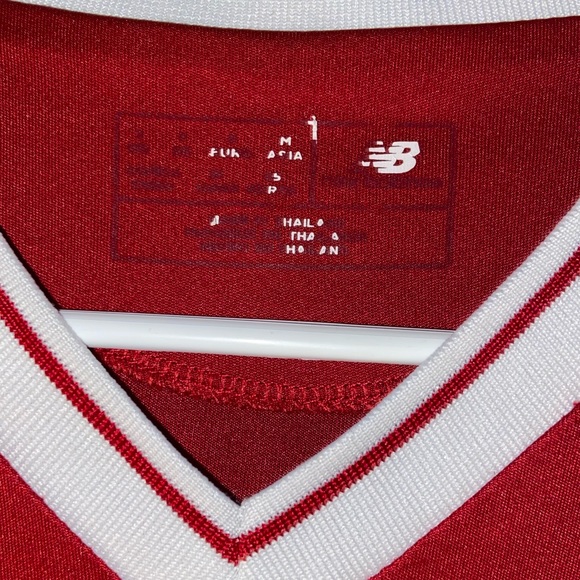 Philippe Coutinho Liverpool 2017/18 home jersey - Picture 5 of 5